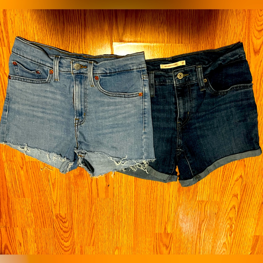 Levi 2 Jean short bundle. Size 5. High waist. Different washes
